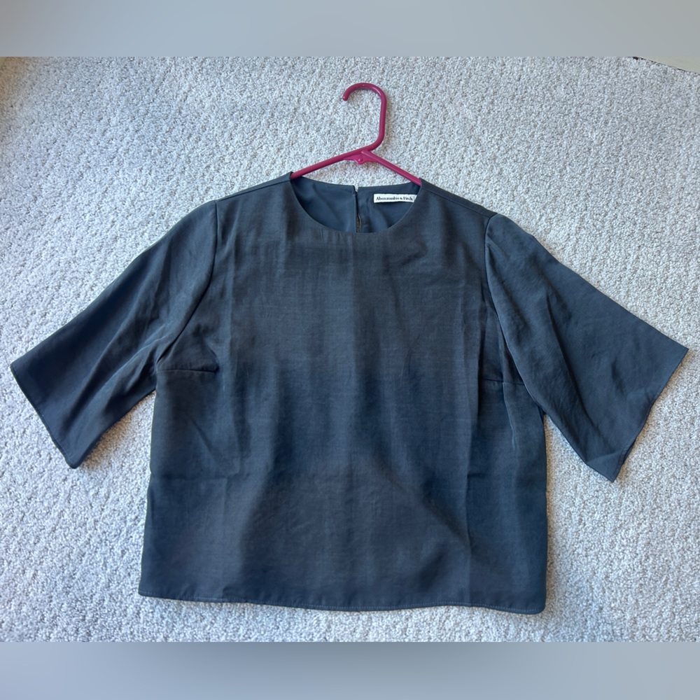 NWT - Abercrombie & Fitch Charcoal Gray silk Top button up back